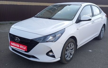 Hyundai Solaris II рестайлинг, 2021 год, 1 500 000 рублей, 3 фотография