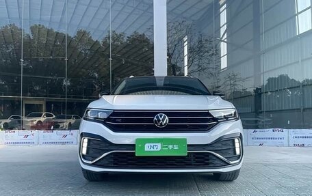Volkswagen T-Roc I, 2022 год, 2 073 978 рублей, 2 фотография
