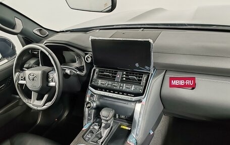 Toyota Land Cruiser, 2023 год, 15 350 000 рублей, 11 фотография