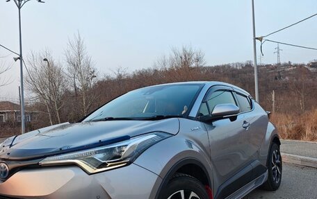 Toyota C-HR I рестайлинг, 2018 год, 2 000 000 рублей, 1 фотография