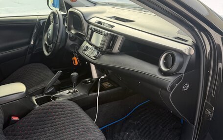 Toyota RAV4, 2015 год, 2 150 000 рублей, 4 фотография