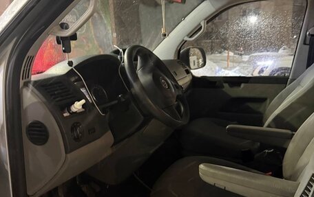 Volkswagen Transporter T5 рестайлинг, 2013 год, 1 700 000 рублей, 9 фотография