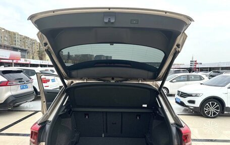 Volkswagen T-Roc I, 2021 год, 1 370 005 рублей, 7 фотография