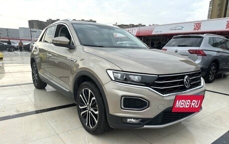 Volkswagen T-Roc I, 2021 год, 1 370 005 рублей, 3 фотография
