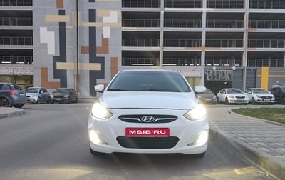 Hyundai Solaris II рестайлинг, 2011 год, 830 000 рублей, 1 фотография
