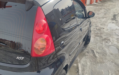 Peugeot 107 I рестайлинг, 2011 год, 450 000 рублей, 5 фотография