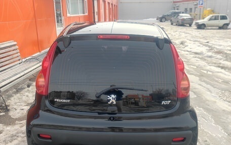 Peugeot 107 I рестайлинг, 2011 год, 450 000 рублей, 4 фотография