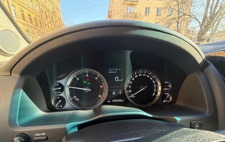 Toyota Land Cruiser 200, 2017 год, 5 499 000 рублей, 11 фотография