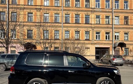 Toyota Land Cruiser 200, 2017 год, 5 499 000 рублей, 7 фотография