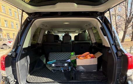 Toyota Land Cruiser 200, 2017 год, 5 499 000 рублей, 8 фотография