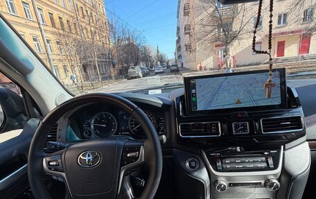 Toyota Land Cruiser 200, 2017 год, 5 499 000 рублей, 12 фотография