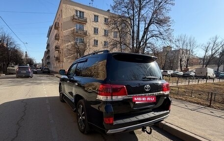 Toyota Land Cruiser 200, 2017 год, 5 499 000 рублей, 5 фотография