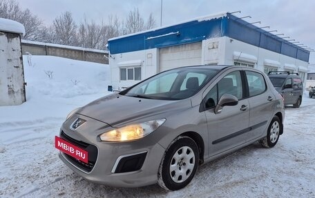Peugeot 308 II, 2012 год, 685 000 рублей, 2 фотография
