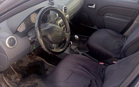 Renault Logan I, 2009 год, 200 000 рублей, 3 фотография