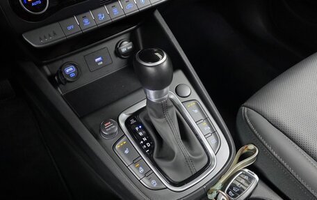 Hyundai Kona I, 2021 год, 2 420 000 рублей, 9 фотография