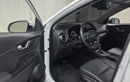 Hyundai Kona I, 2021 год, 2 420 000 рублей, 10 фотография