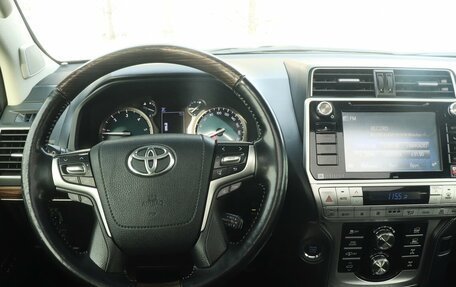 Toyota Land Cruiser Prado 150 рестайлинг 2, 2018 год, 4 175 000 рублей, 14 фотография