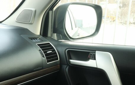 Toyota Land Cruiser Prado 150 рестайлинг 2, 2018 год, 4 175 000 рублей, 15 фотография