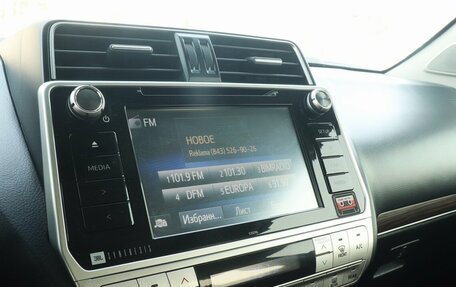 Toyota Land Cruiser Prado 150 рестайлинг 2, 2018 год, 4 175 000 рублей, 10 фотография