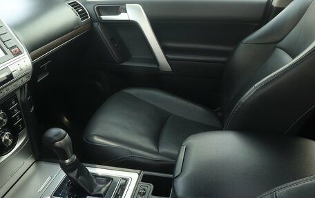 Toyota Land Cruiser Prado 150 рестайлинг 2, 2018 год, 4 175 000 рублей, 18 фотография