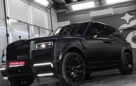 Rolls-Royce Cullinan, 2021 год, 45 000 000 рублей, 1 фотография