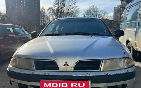 Mitsubishi Carisma I, 2002 год, 210 000 рублей, 1 фотография