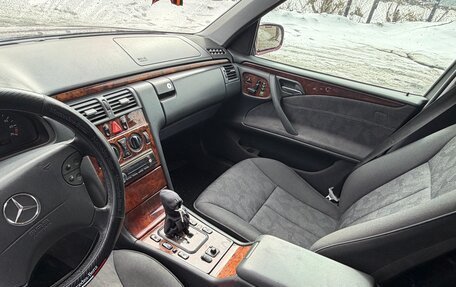 Mercedes-Benz E-Класс, 1999 год, 280 000 рублей, 15 фотография