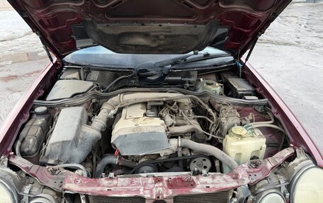 Mercedes-Benz E-Класс, 1999 год, 280 000 рублей, 24 фотография