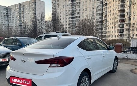 Hyundai Elantra VI рестайлинг, 2019 год, 1 100 000 рублей, 4 фотография