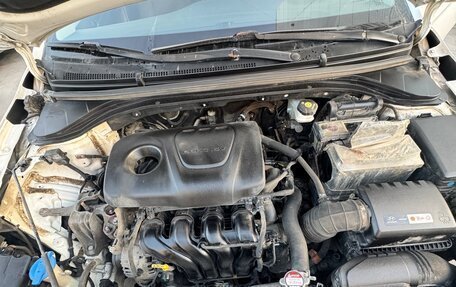 Hyundai Elantra VI рестайлинг, 2019 год, 1 100 000 рублей, 13 фотография