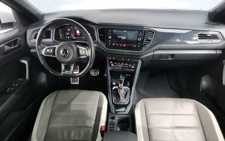 Volkswagen T-Roc I, 2022 год, 1 560 000 рублей, 5 фотография