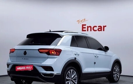 Volkswagen T-Roc I, 2022 год, 1 560 000 рублей, 3 фотография