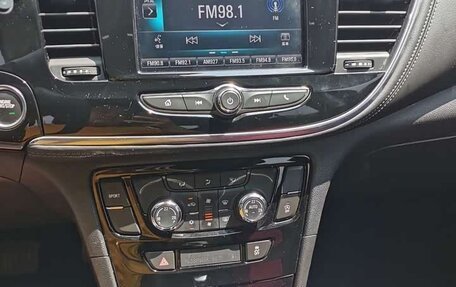 Buick Encore I, 2020 год, 1 350 000 рублей, 14 фотография