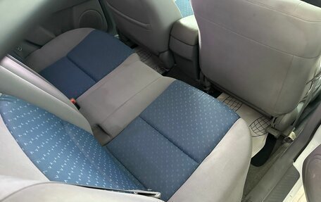 Mazda Axela, 2004 год, 495 000 рублей, 11 фотография