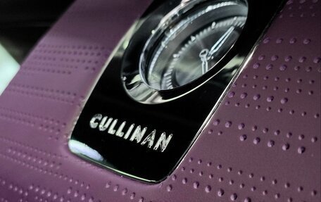 Rolls-Royce Cullinan, 2021 год, 45 000 000 рублей, 10 фотография