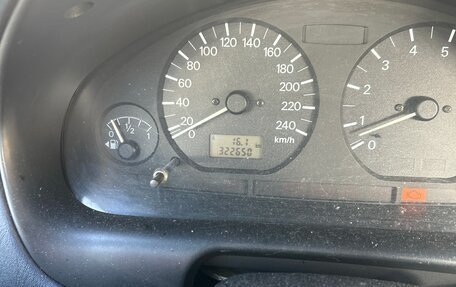 Mitsubishi Carisma I, 2002 год, 210 000 рублей, 14 фотография