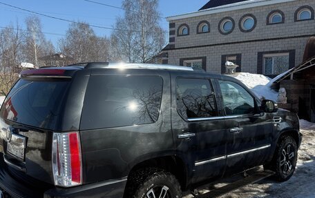 Cadillac Escalade III, 2011 год, 2 250 000 рублей, 3 фотография