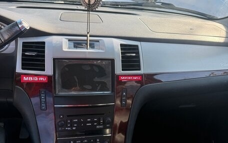 Cadillac Escalade III, 2011 год, 2 250 000 рублей, 14 фотография