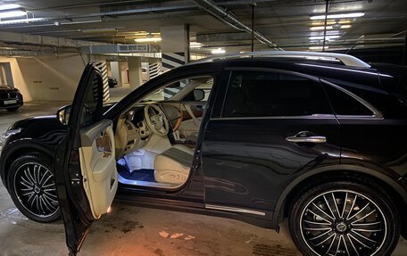 Infiniti QX70, 2015 год, 2 000 000 рублей, 10 фотография