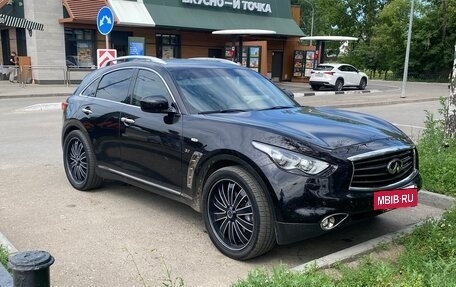 Infiniti QX70, 2015 год, 2 000 000 рублей, 4 фотография
