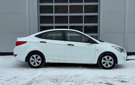 Hyundai Solaris II рестайлинг, 2015 год, 1 000 000 рублей, 6 фотография