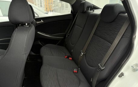 Hyundai Solaris II рестайлинг, 2015 год, 1 000 000 рублей, 10 фотография