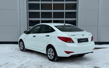 Hyundai Solaris II рестайлинг, 2015 год, 1 000 000 рублей, 3 фотография