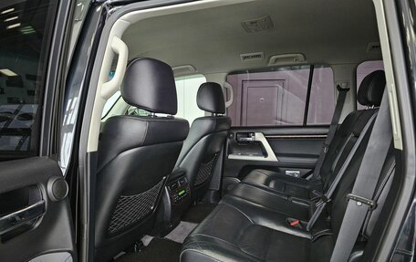 Toyota Land Cruiser 200, 2014 год, 4 489 000 рублей, 21 фотография