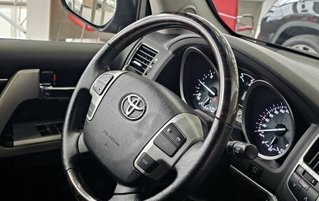 Toyota Land Cruiser 200, 2014 год, 4 489 000 рублей, 29 фотография