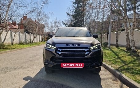 Isuzu MU-X, 2021 год, 7 200 000 рублей, 2 фотография