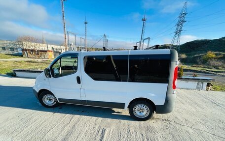 Renault Trafic, 2007 год, 1 550 000 рублей, 2 фотография