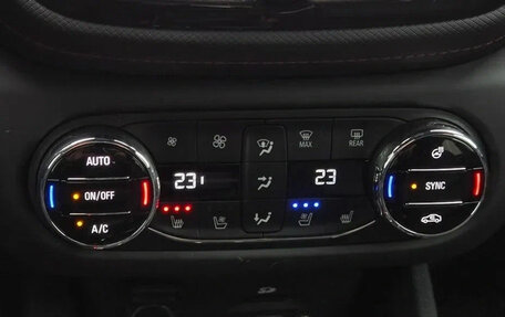 Chevrolet TrailBlazer, 2022 год, 1 500 000 рублей, 7 фотография