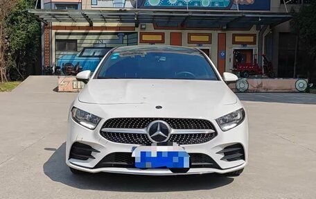 Mercedes-Benz A-Класс, 2021 год, 1 800 000 рублей, 3 фотография