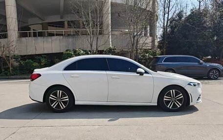 Mercedes-Benz A-Класс, 2021 год, 1 800 000 рублей, 6 фотография